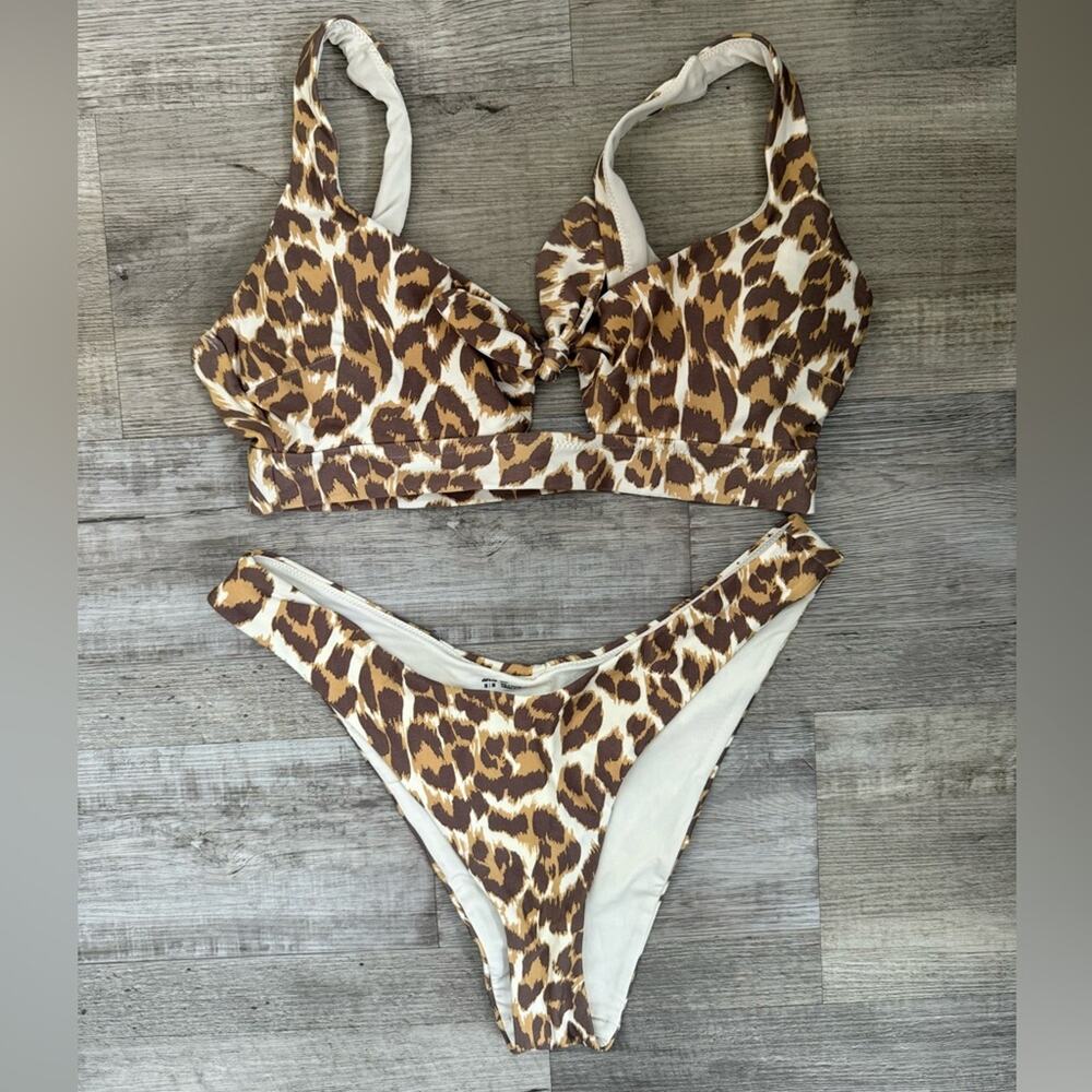 Aerie Women’s Sz Medium Animal Print Bikini Swim Suit Set Scoop Top